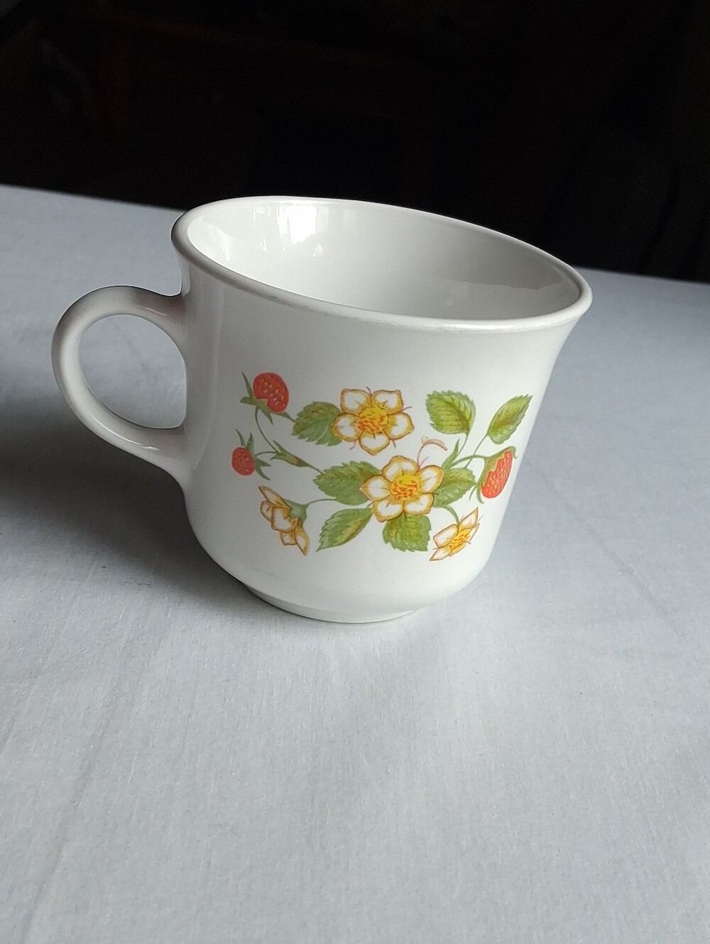 Vintage Corelle Mug Strawberry Sunday Pattern